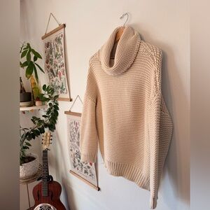 K Too - Medium/ Large - Bulky Turtleneck Sweater